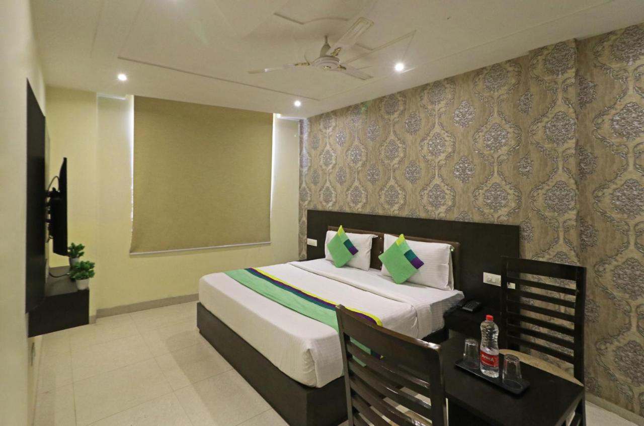 Hotel PREMIER SUITES Neu-Delhi Exterior foto