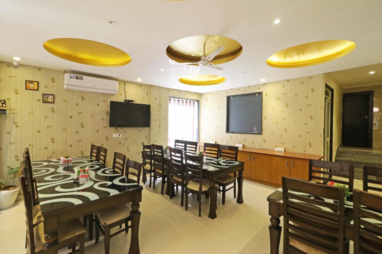 Hotel PREMIER SUITES Neu-Delhi Exterior foto