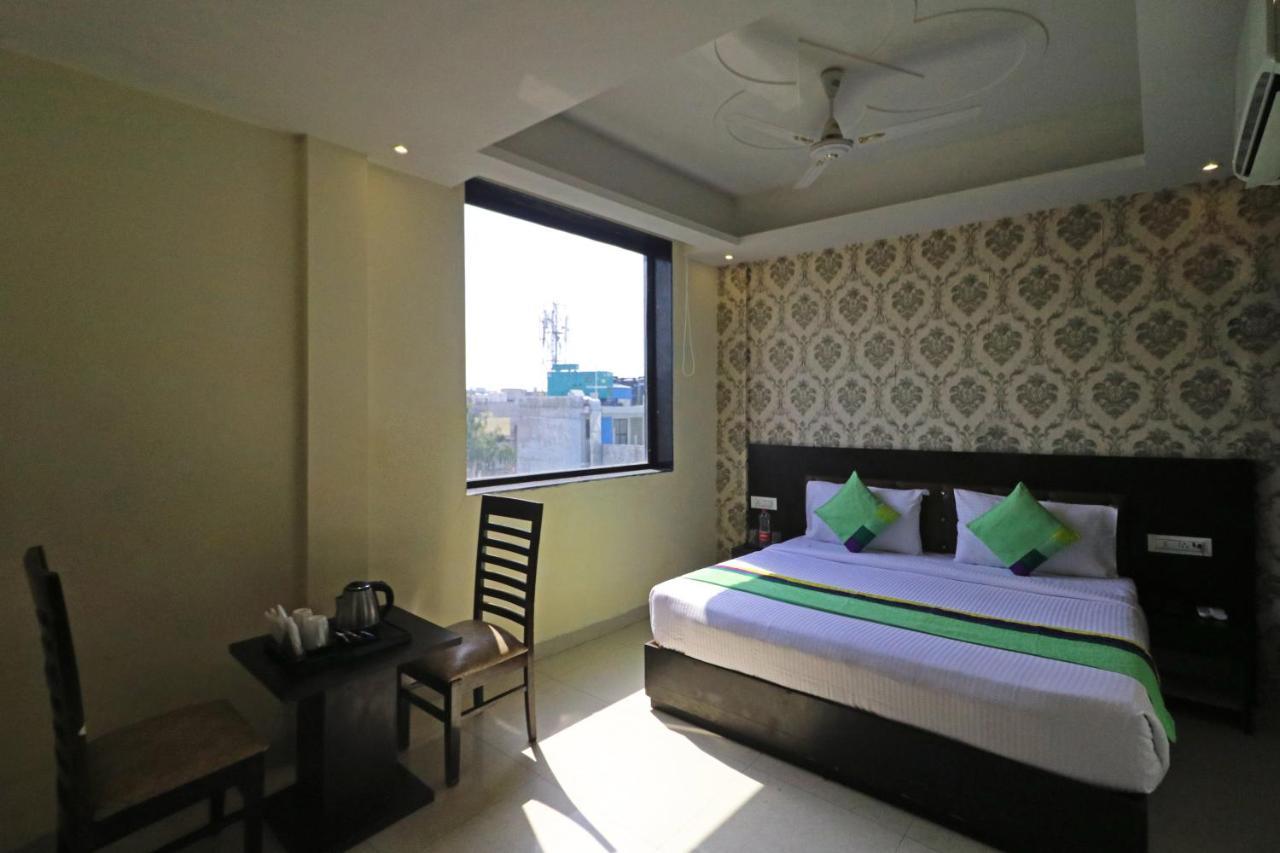 Hotel PREMIER SUITES Neu-Delhi Exterior foto