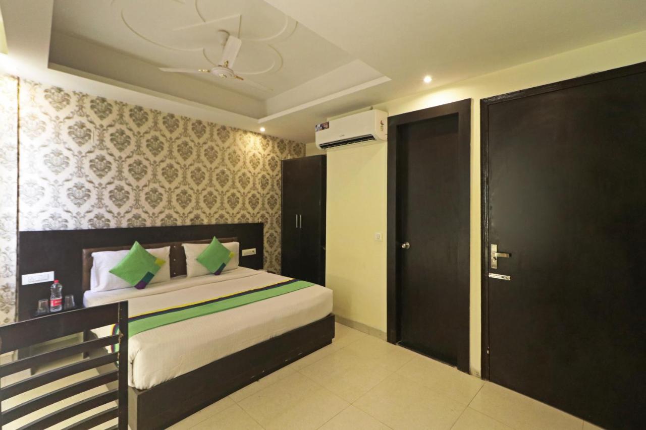 Hotel PREMIER SUITES Neu-Delhi Exterior foto