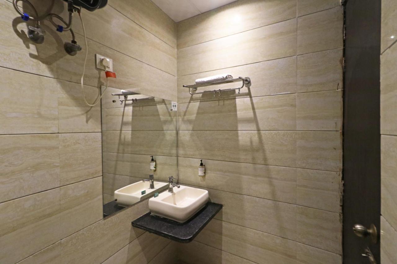 Hotel PREMIER SUITES Neu-Delhi Exterior foto